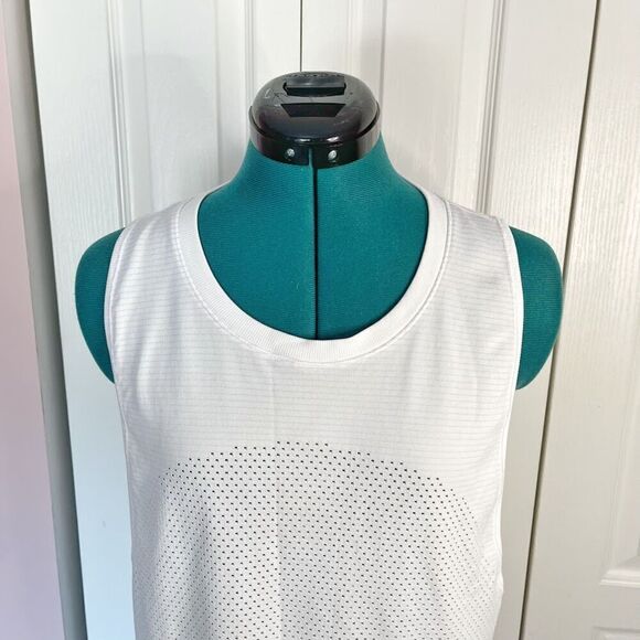 Lululemon Swiftly Lightweight Sleeveless Mesh Muscle Flowy Relax Fit Tank Top - Picture 4 of 10